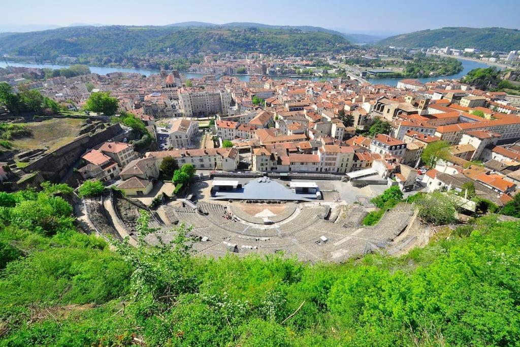 Vienne: Appartement Au Coeur Du Centre Historique Vienne  Luaran gambar